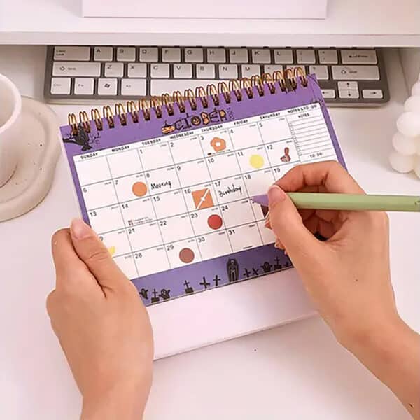 spiral desk calendar